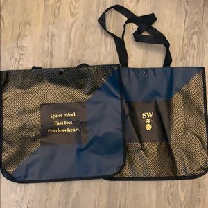 Lululemon large shoppers